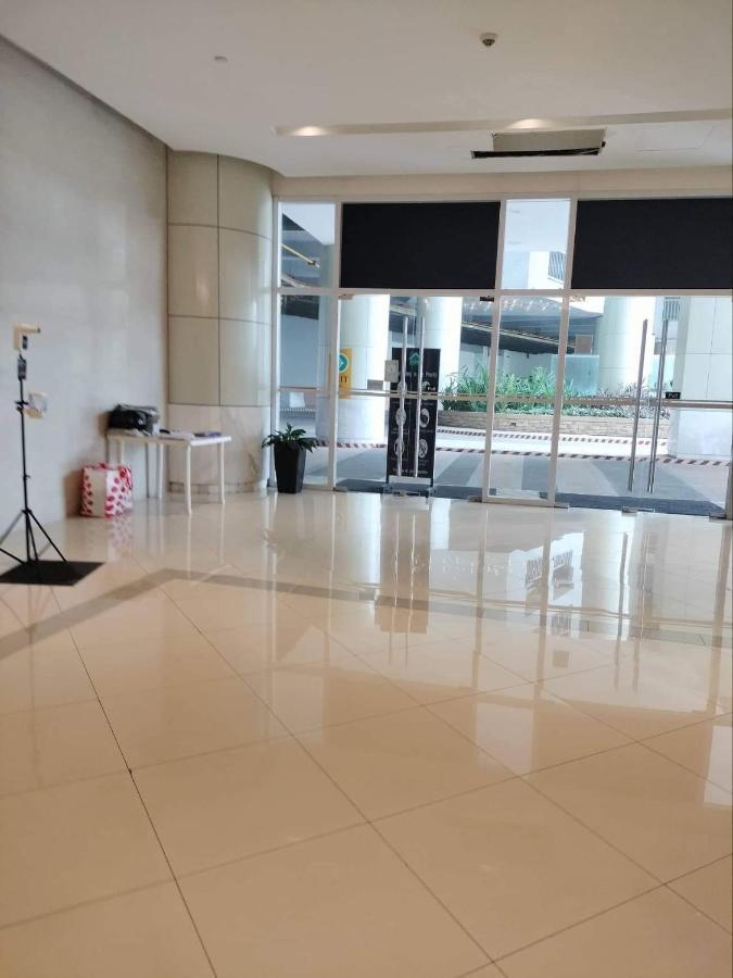 Cubao Manhattanheights Unit 7Ef Tower B, 1Br Manila Esterno foto