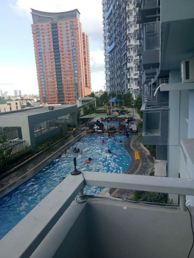 Cubao Manhattanheights Unit 7Ef Tower B, 1Br Manila Esterno foto